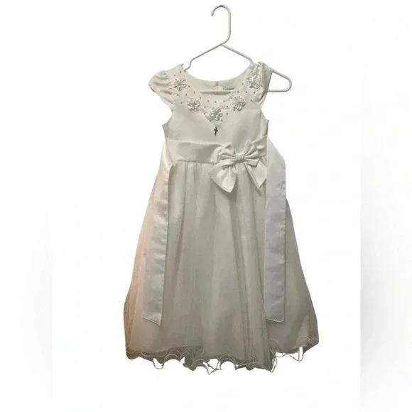 First Communion Gown - Picture 1 of 9